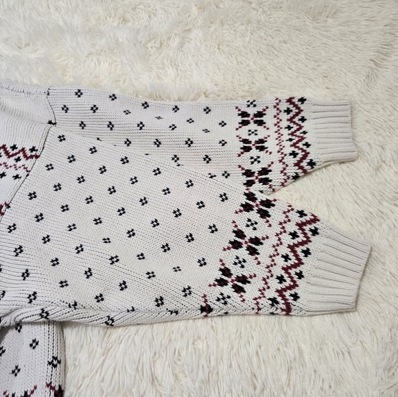 Sweater - Picture 5 of 6